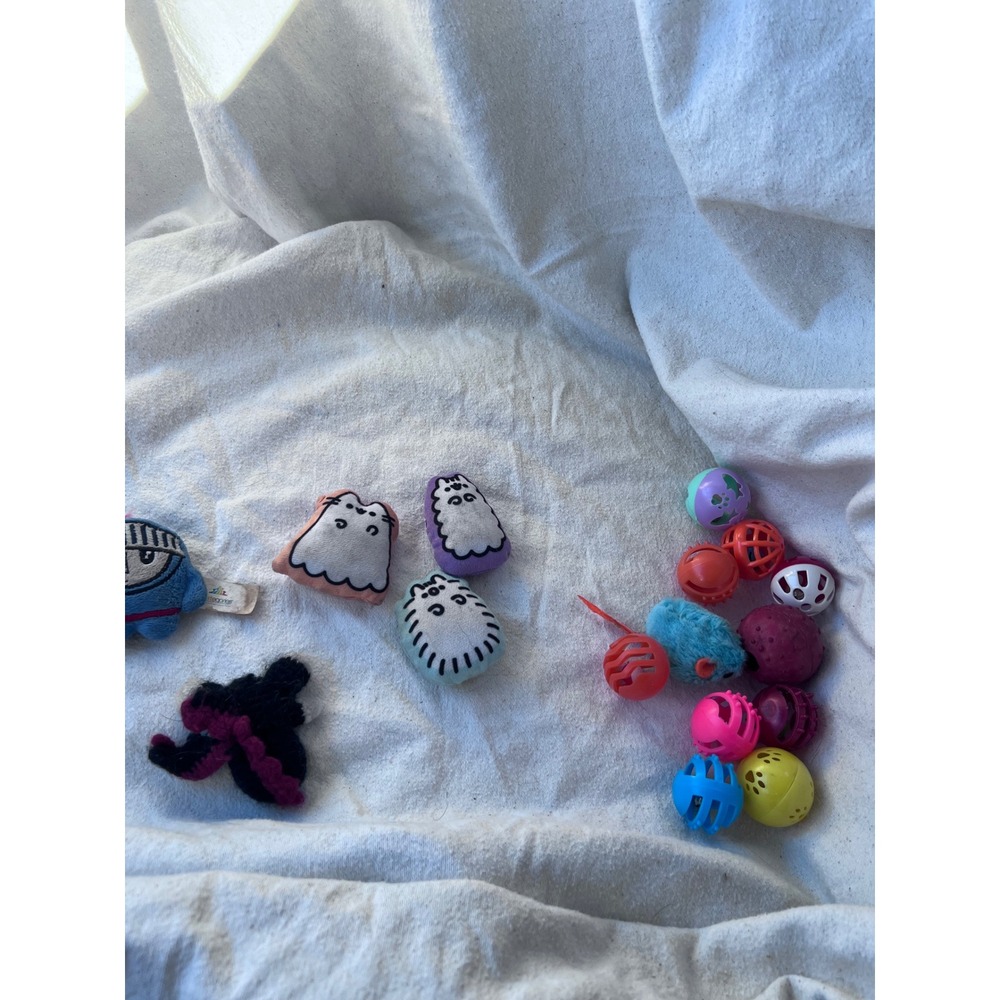 Pusheen Cat Categories Toy Lot 15pc Ghost Knight Balls Multicolor